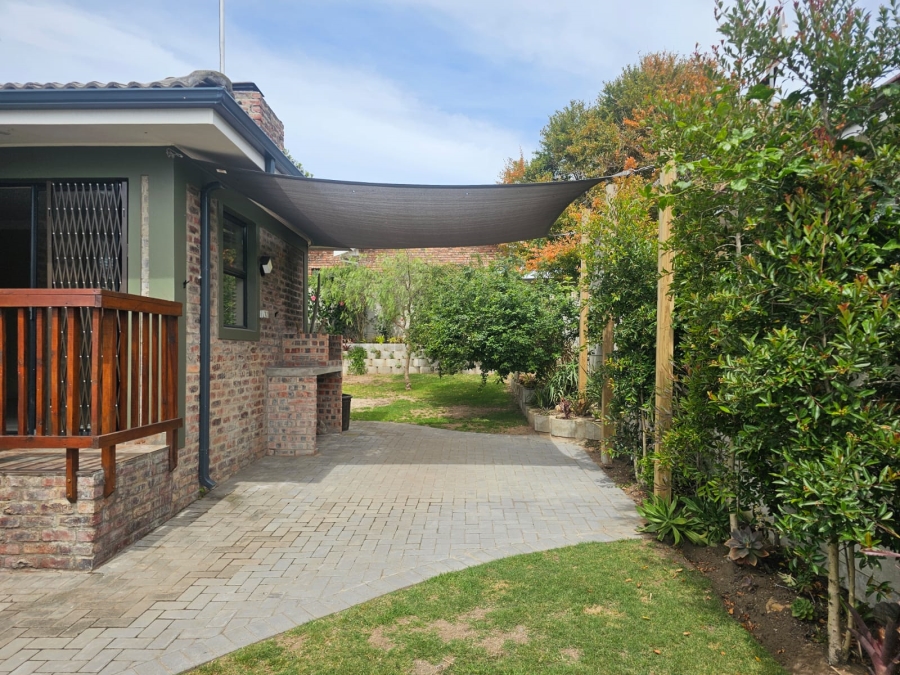 3 Bedroom Property for Sale in Reebok Western Cape